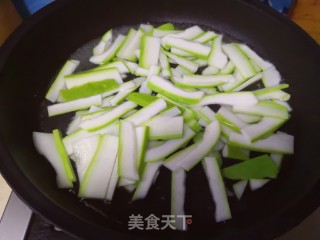 角瓜虾仁的做法步骤：4