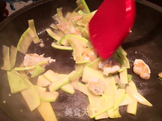 角瓜虾仁的做法步骤：6