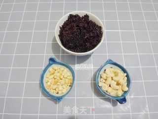 腰果紫米粥的做法步骤：1