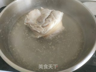 家常炖肘子的做法步骤：2