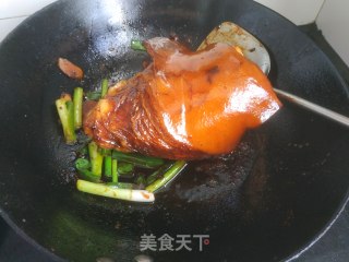 家常炖肘子的做法步骤：5