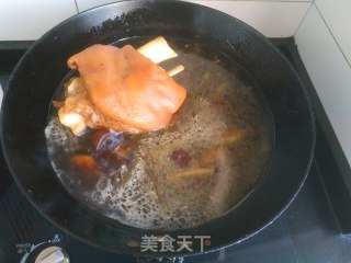 家常炖肘子的做法步骤：10