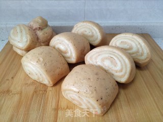 火龙果花卷的做法步骤：12