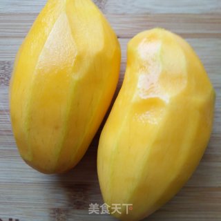 冰镇芒果汁的做法步骤：1