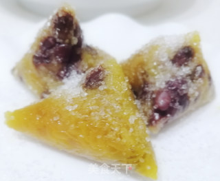 红豆碱粽 粽子的包法 如何包粽子 碱粽的做法步骤：25