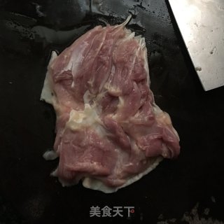 黑椒鸡腿肉的做法步骤：2