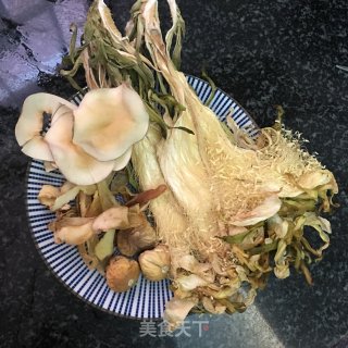 霸王花煲鸡汤的做法步骤：3