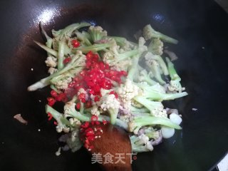 孜然花菜炒肉的做法步骤：6