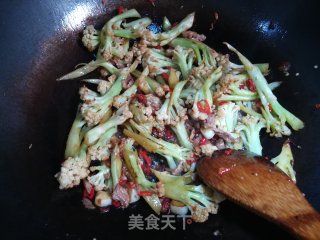 孜然花菜炒肉的做法步骤：8