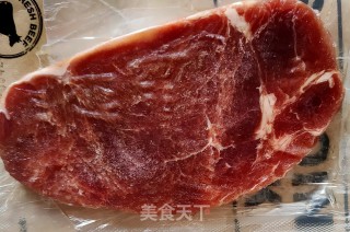 黑椒牛排的做法步骤：1