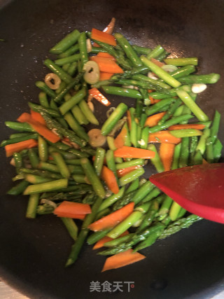 炒芦笋的做法步骤：8