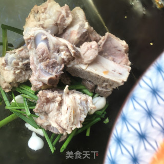 青蒜拌排骨的做法步骤：6