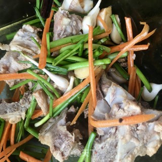 青蒜拌排骨的做法步骤：8