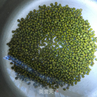 百合绿豆汤的做法步骤：3