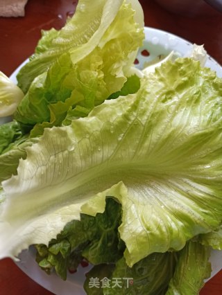 橄榄油蒜香生菜的做法步骤：1