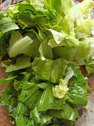 橄榄油蒜香生菜的做法步骤：2