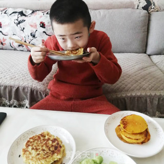 土豆丝早餐饼-土豆丝竟有这么多吃法，还这么方便又美味？的做法步骤：6
