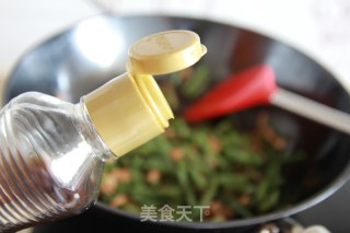 干煸豆角的做法步骤：9