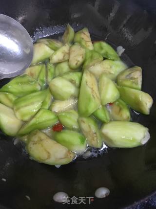 茄烧鲈鱼的做法步骤：3