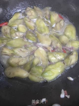 茄烧鲈鱼的做法步骤：4