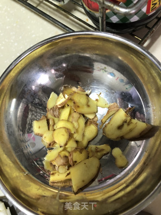 大块牛肉清烧时蔬的做法步骤：2