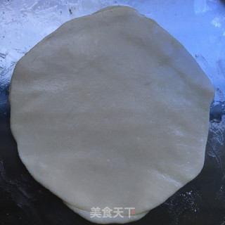 烫面饼子的做法步骤：4