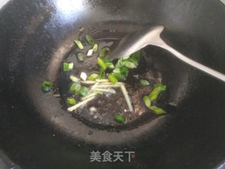 青椒炒腐竹的做法步骤：6