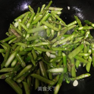 蒜蓉芦笋的做法步骤：5
