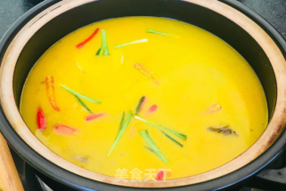 璞真金汤酸辣柠檬鱼的做法步骤：2