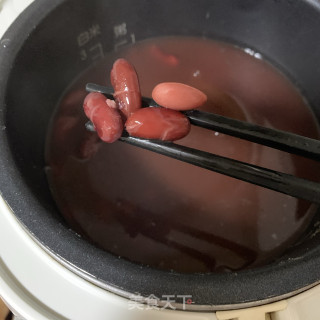 猪尾焖腰豆的做法步骤：3
