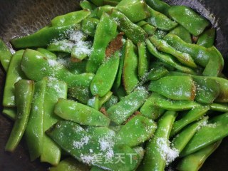 家常炖油豆角的做法步骤：6