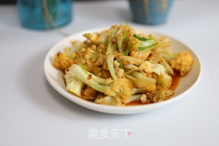 肉丝炒花菜的做法步骤：1