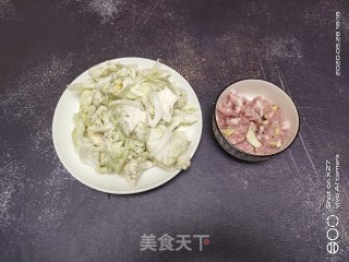 肉丝炒花菜的做法步骤：2