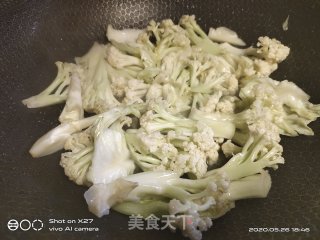 肉丝炒花菜的做法步骤：4