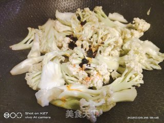 肉丝炒花菜的做法步骤：5
