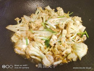 肉丝炒花菜的做法步骤：9
