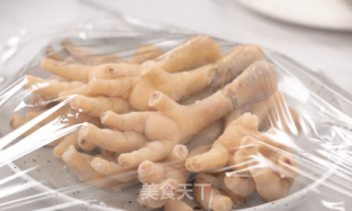 凉拌无骨凤爪的做法步骤：3
