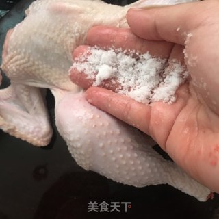 药膳蒸鸡的做法步骤：1