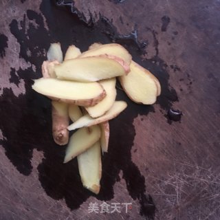 药膳蒸鸡的做法步骤：4