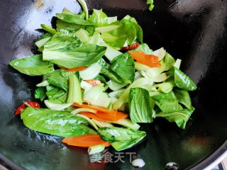 蟹味菇炒油菜的做法步骤：9