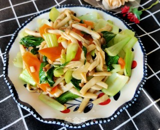 蟹味菇炒油菜的做法步骤：13