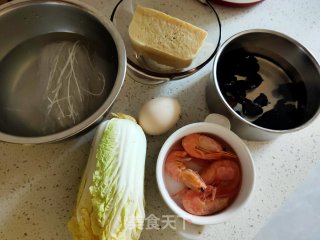 北极虾娃娃菜粉丝煲的做法步骤：1