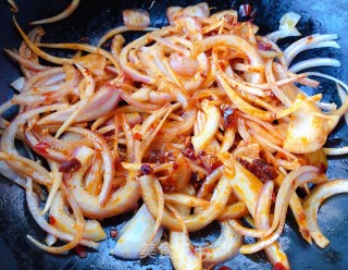 洋葱爆炒牛百叶#食物边角料做大餐#的做法步骤：8