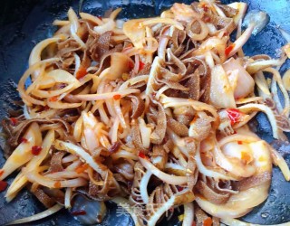 洋葱爆炒牛百叶#食物边角料做大餐#的做法步骤：9