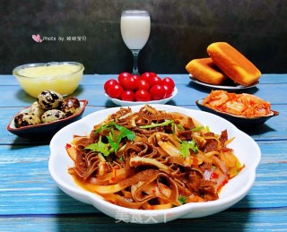 洋葱爆炒牛百叶#食物边角料做大餐#的做法步骤：15