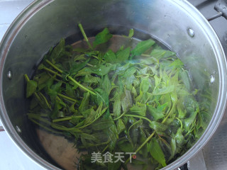 凉拌香椿的做法步骤：2