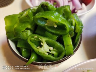 洋葱青椒炒牛肉的做法步骤：3