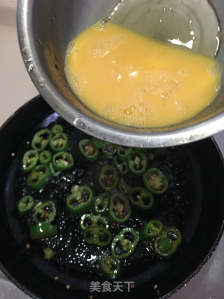 辣椒炒鸡蛋的做法步骤：5