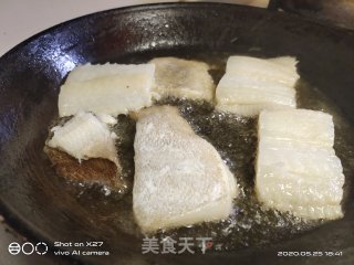 香煎巴沙鱼的做法步骤：2
