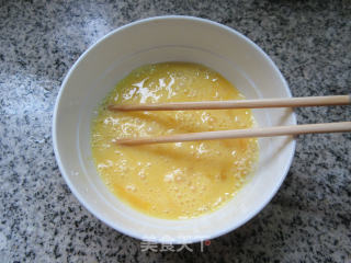鸡蛋鲍鱼豆腐羹的做法步骤：2